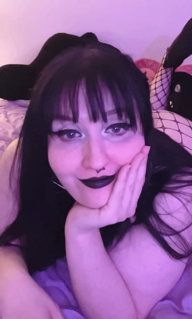 just hanging out 😈 wanna join?
