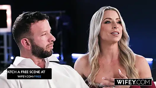 Istri seksi yang haus kontol tiffani time didobel penterasi sama dua kontol besar pria kulit hitam