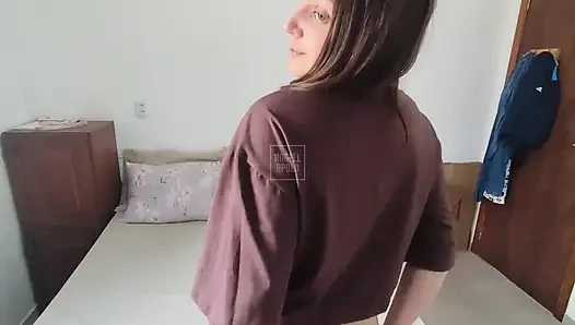 Тайно лучшая подруга моей жены, она чуть не поймала нас с поличным