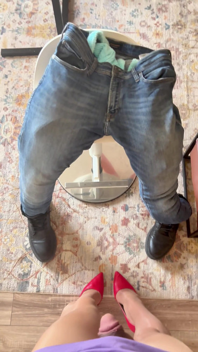 ฉันขย่มไข่ของหนุ่มพิซซ่า คลิป 1