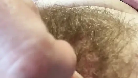Surga Memek Berbuluku Lagi Asik Mainin Dan Ngentot Memekku Yang Aduhai!