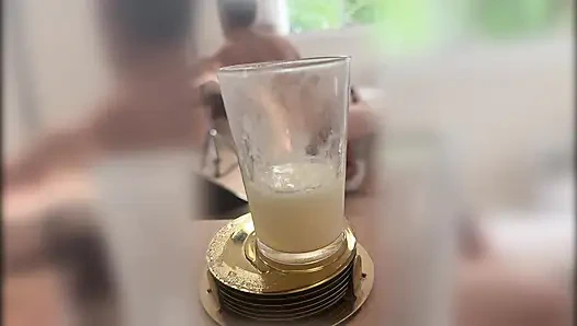 Gokun kontol monster untuk lady ana menikmati secangkir air mani