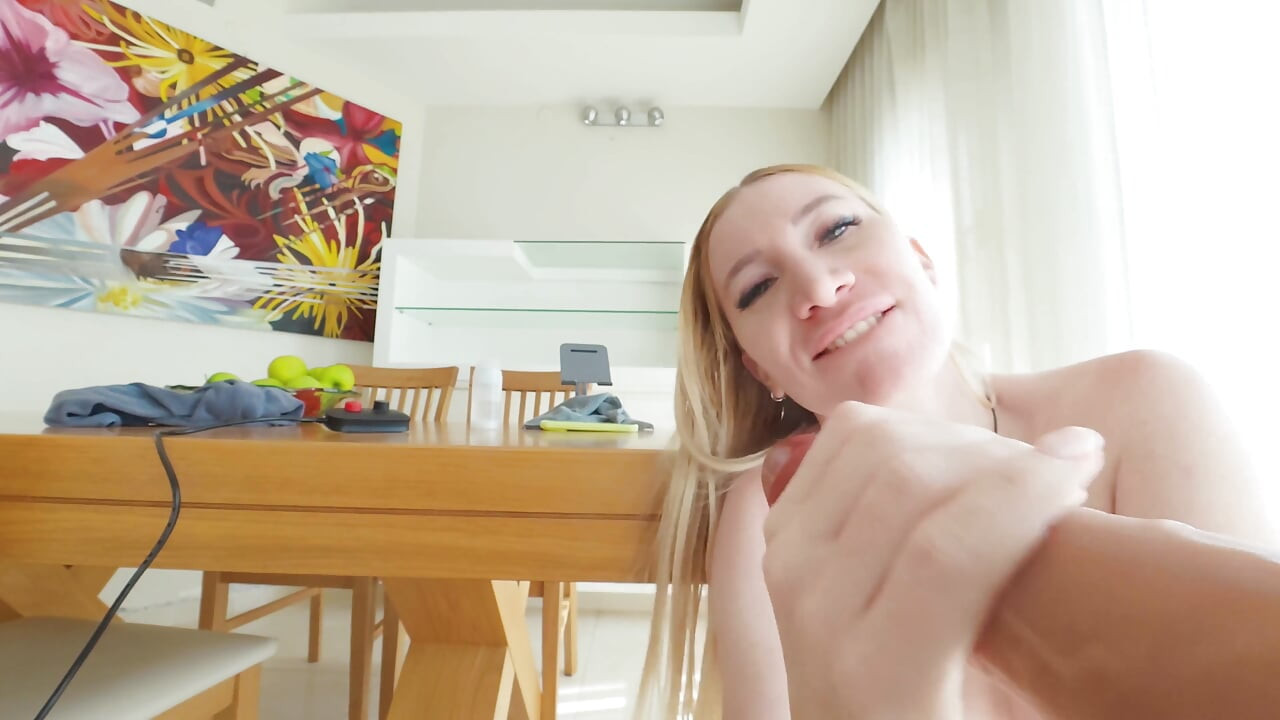 POV - เครื่องเย็ดท่าหมา, น้ําหีแตก, โคลสอัพ, หีน้ําเงี่ยนไหลเยิ้ม, เจาะหี, จีบกางเกงใน, ควยปลอมขนาดใหญ่