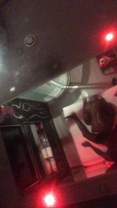 JBlack and PeggyBlack : blowjob in love hotel Paris