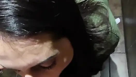 Massiver und schmutziger creampie in der muschi von amateur-milfs