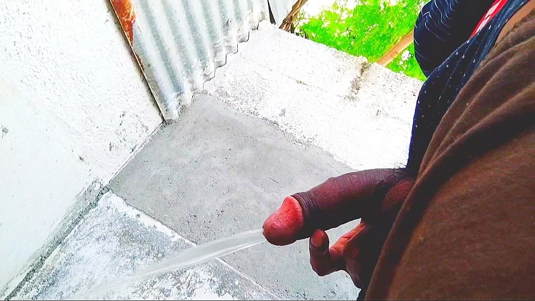 Kencing berisiko di tandas awam