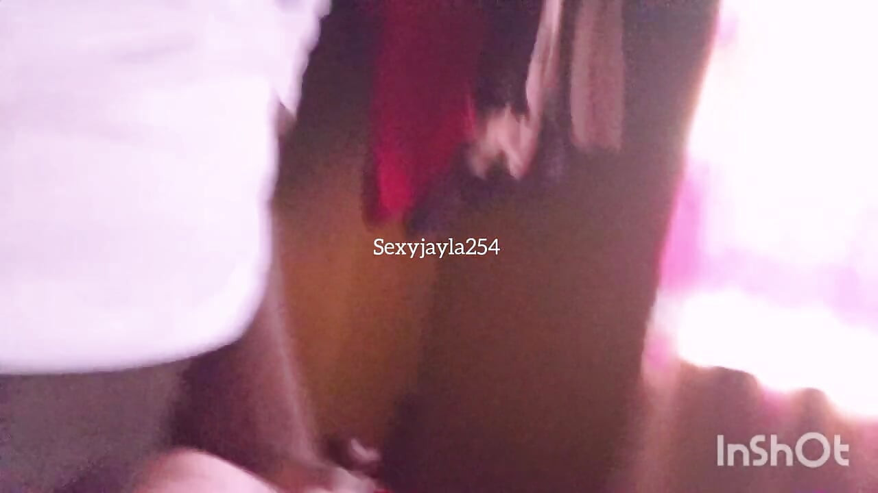 Pria sange ngentot mainan seksnya dan muasin dirinya berkali-kali