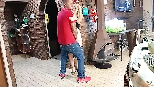 Mergokin Suamiku Selingkuh Sama Pelacur Murahan