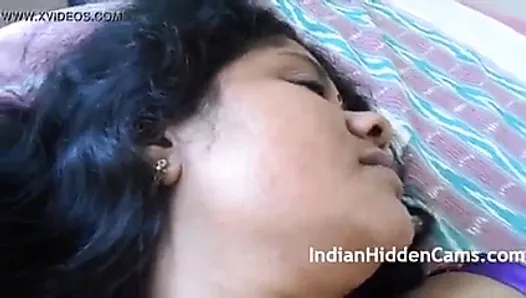 Desi aunty and uncle have sex in bedroom