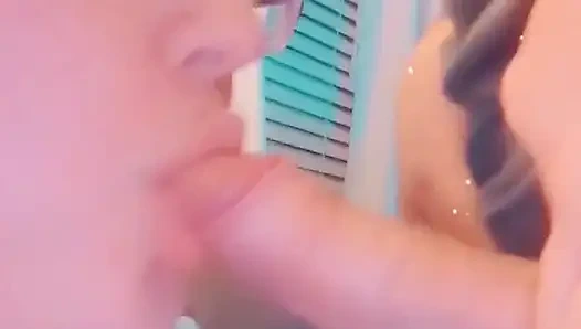 Ağzımla sikiyle oynarken video çekiyorum bu çok eğlenceli