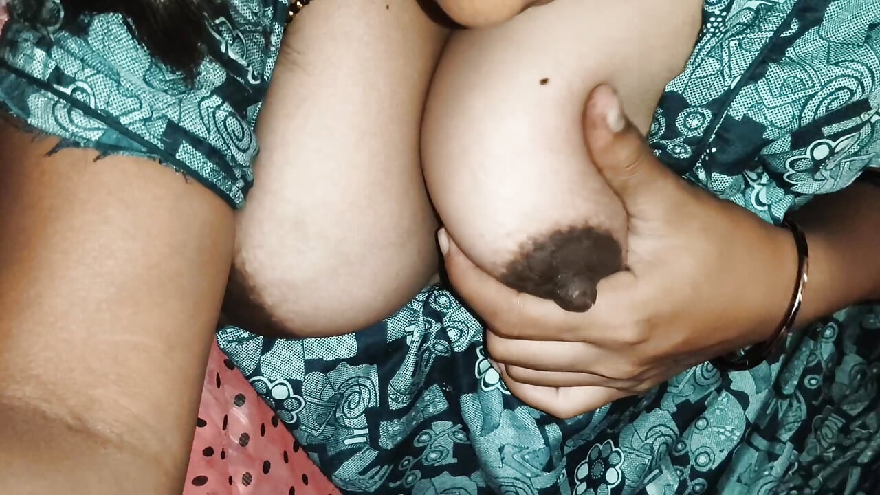 Husband wife hot romantic mouth blousing 3 sum friend affair family home Sex videos