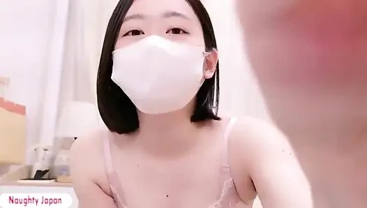 Wanita Lucu Pucat dengan Rambut Tubuh Alami, Pengamatan Diri yang Menyenangkan Ditangkap dalam Momen Intim 2