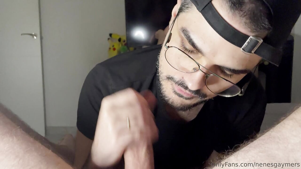 getting huge cumshot in mouth from my friend big dick