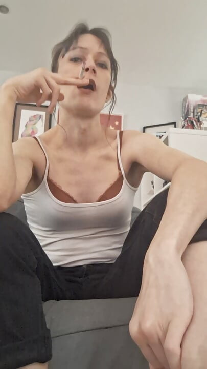 Smoking fetish and dirty feet