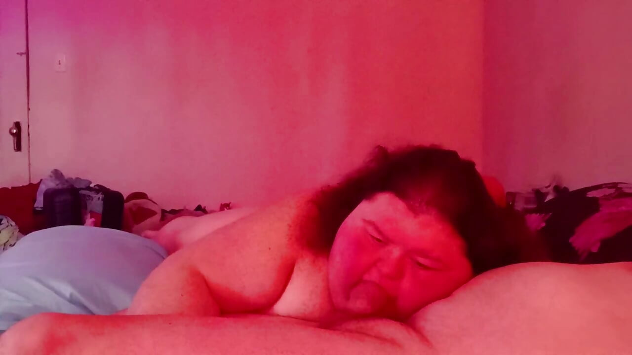 Butterfly Kisses Receives Deep Thrusting With Legs Wide Open After A Blowjob