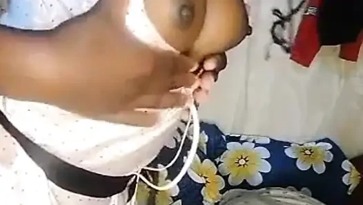 Amcığım çok sıkı