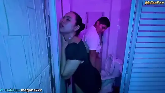 Ficken in den badezimmern der disco