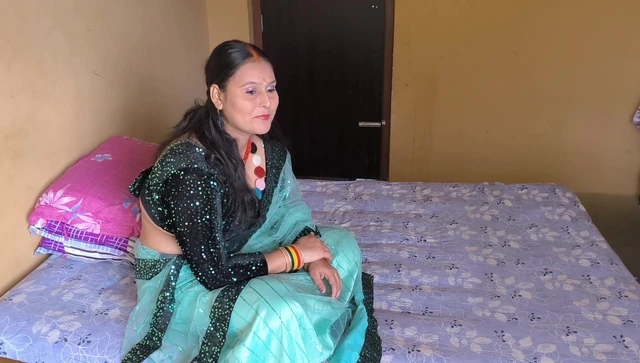 ne chod diya laddu kha ke chhoti stepsister twenty thousand mein chud gayi