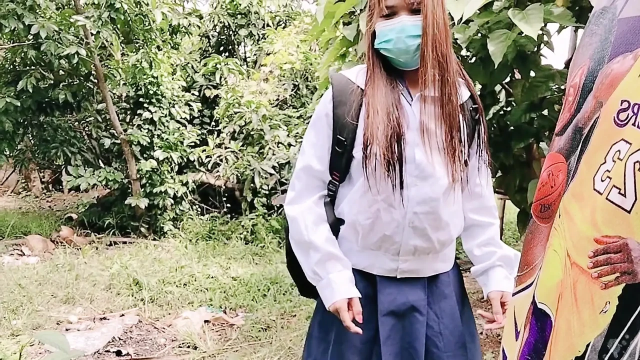 19 YEAR OLD SCHOOL GIRL MEET A FARMER AND FUCK IN PUBLIC S