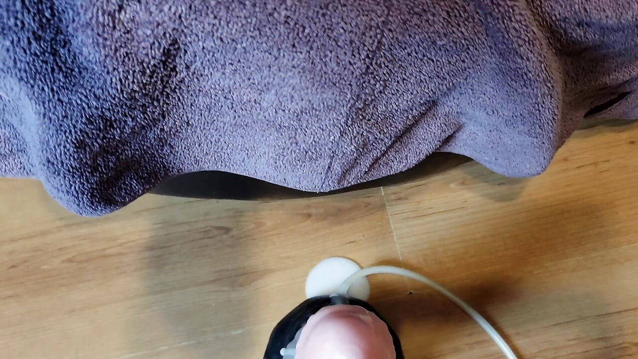 Sucking Dick While Fucking Huge Cock. Cutie Gets It In Both Ends!!