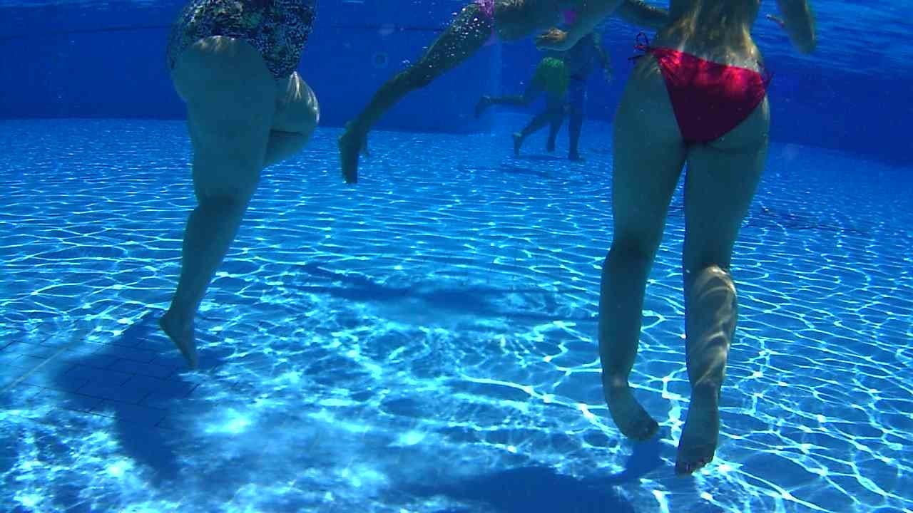 Im Pool