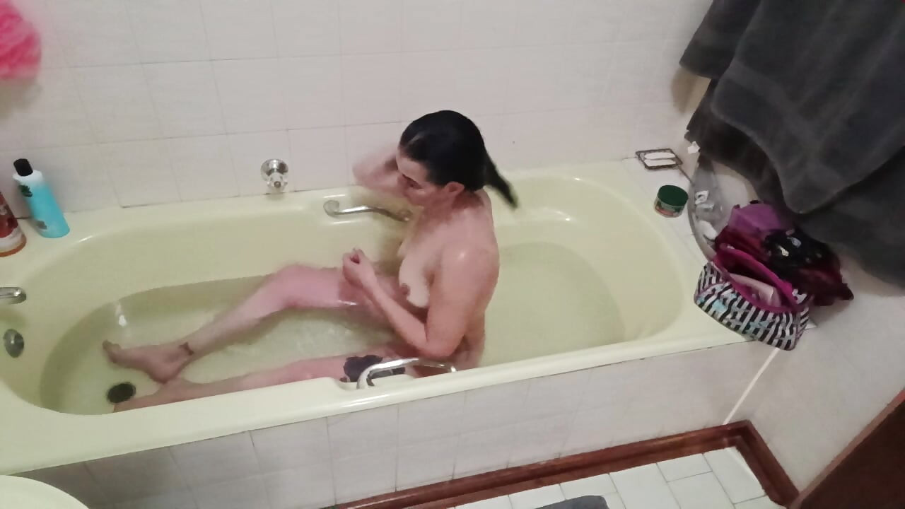 Karma, ex-mädchen ist am ende heiße ehefrau