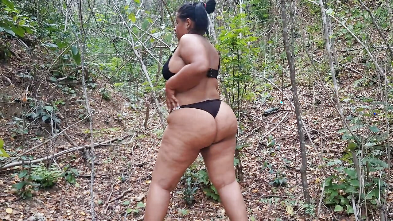 Bbw Latina's twerk in the woods