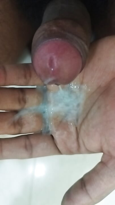 親友が私のために自慰する