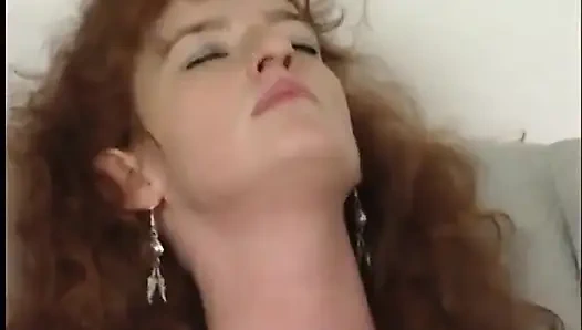 Рыжая мастурбирует всеми видами дилдо