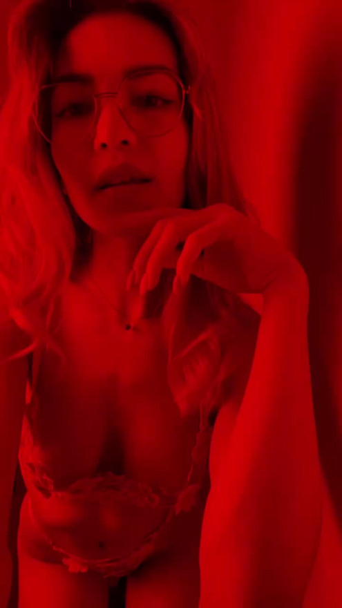 I’m the reason your screen’s overheating🔥