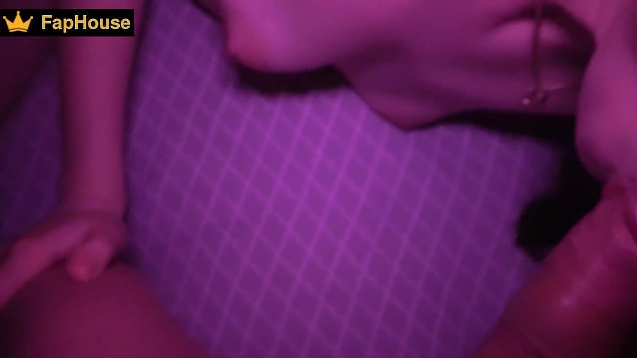 Stepdaughter wants an erotic portfolio, stepfather agreed to make it, but she will suck his friend