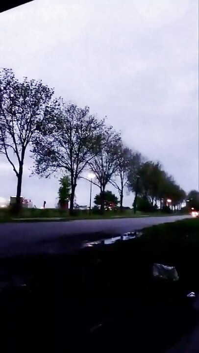 Slutboyben Cam4 ถ่มน้ําลายต่อหน้าทอม