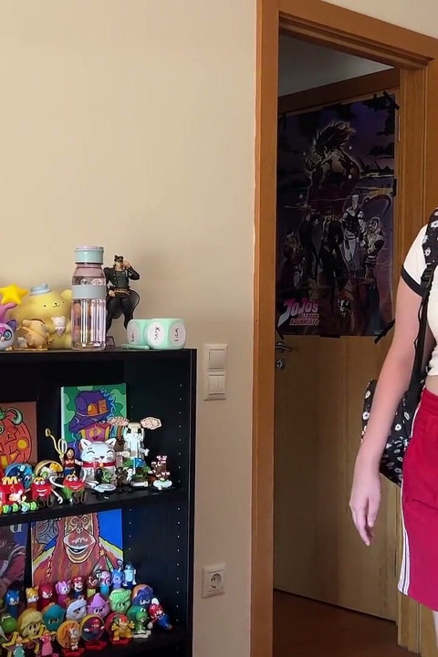 Seksten sonra komşumun yarağına fışkırtıyor