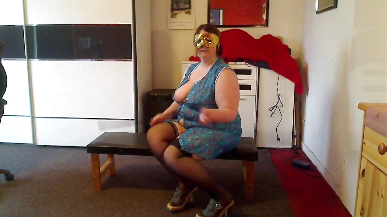 Horny Dominace Lady in Overall