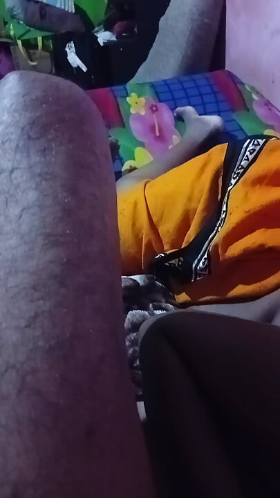 אישה ביתית בשידור חי אמיתי