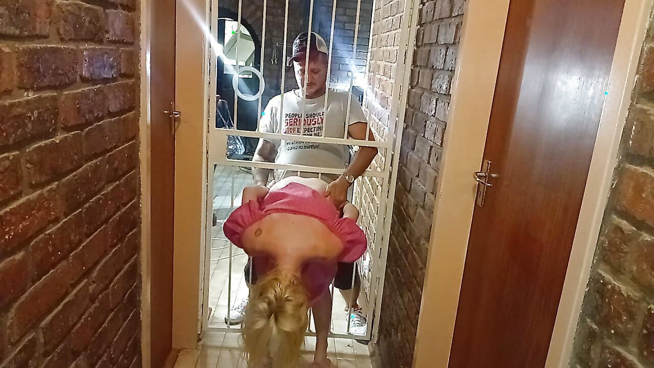 Üvey babam beni sikse bile yine de erkek arkadaşımı sikmenin bir yolunu bulacağım