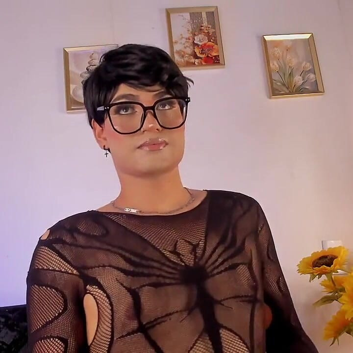 Femboy Ken Sissy Acts Like a Pointe and Dances Sexy for You