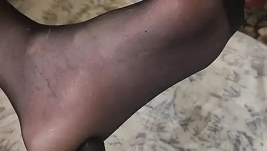Goode Girl Nylon Foot Worship JOI POV