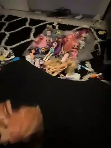 Mujhe buddhi bajane ka man karta hai