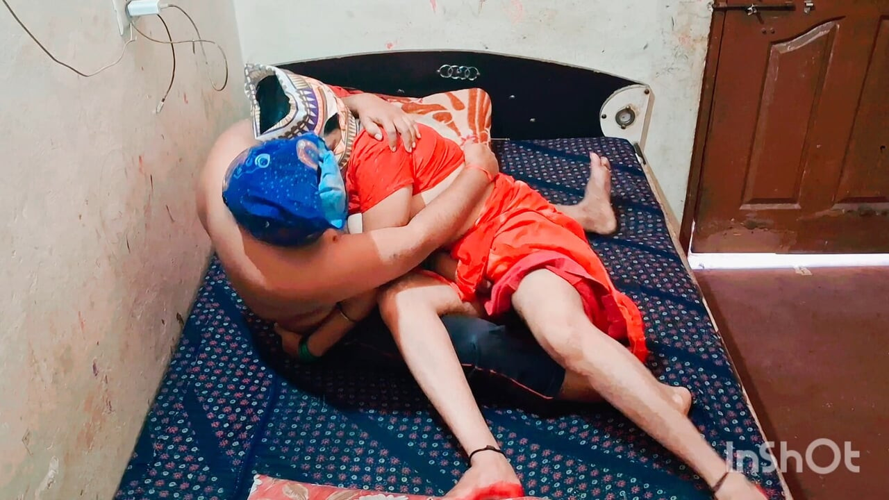 As soon as the neighbor brother left, the sister-in-law came to be happy