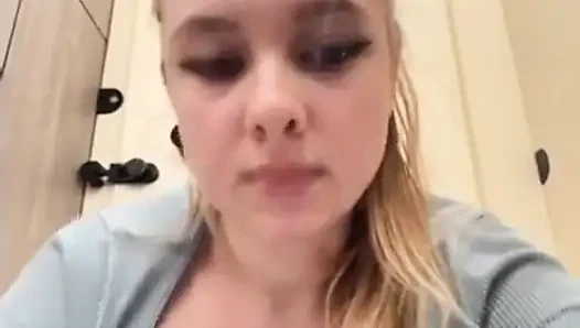 Extreme Squirting. Sitting on Cam and Fingering Anal