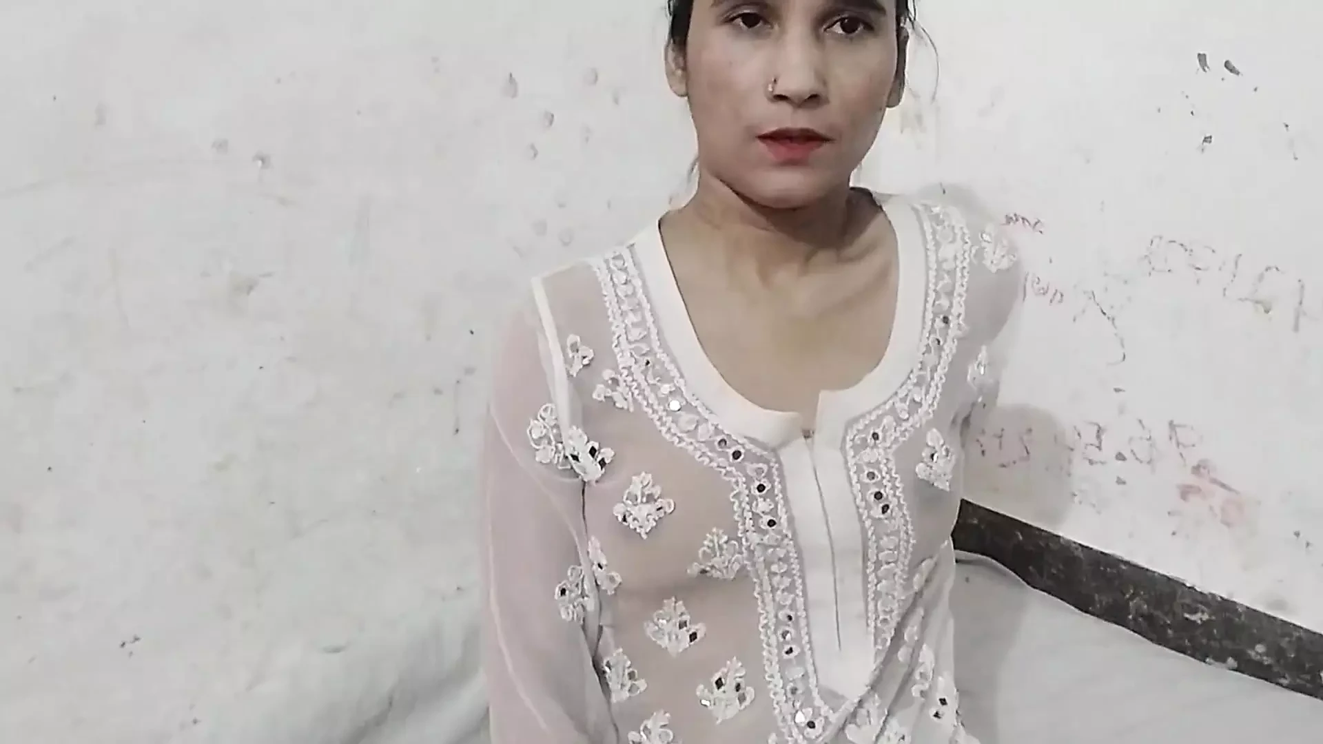 X videos dikha kar step sister ko paise dekar jabar dasti pela