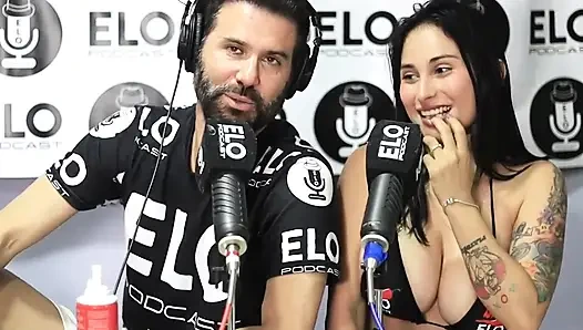 Interview mit Elo Podcast endet mit vielen würzigen Fragen, die mich erregt, jenifer spielen