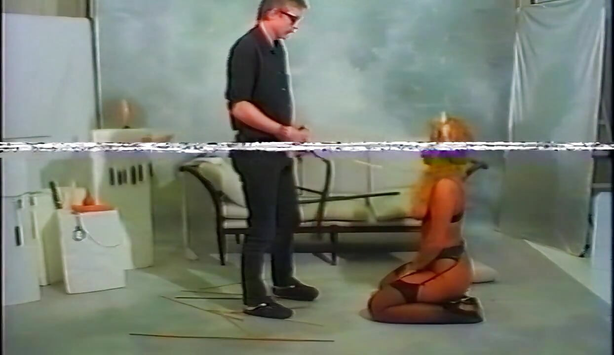 Ich bin blond, heiß und will deine sklavin sein
