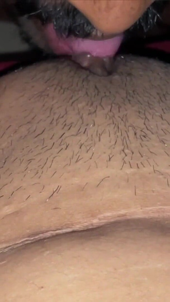 Video rekaman seks tante seksi india dengan pantat bahenol yang wajib kamu tonton hari ini!