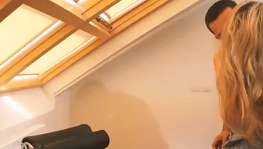 Büyük götlü muhteşem kızlar sahne 3_blonde bebek götten sikilmeyi seviyor