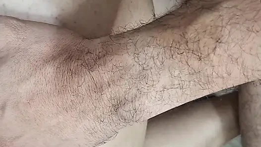 Bu beyefendi kira almaya geldi ve ben de işçimle birlikte ondan aldım