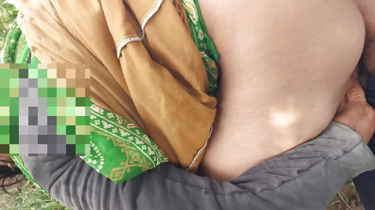 Barish ke Mausam mein payal bhabhi ki gand chudai ki