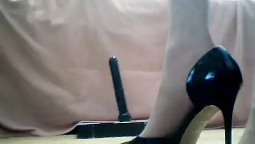 Cd sikikleri yapay penis giyme siyah topuklu