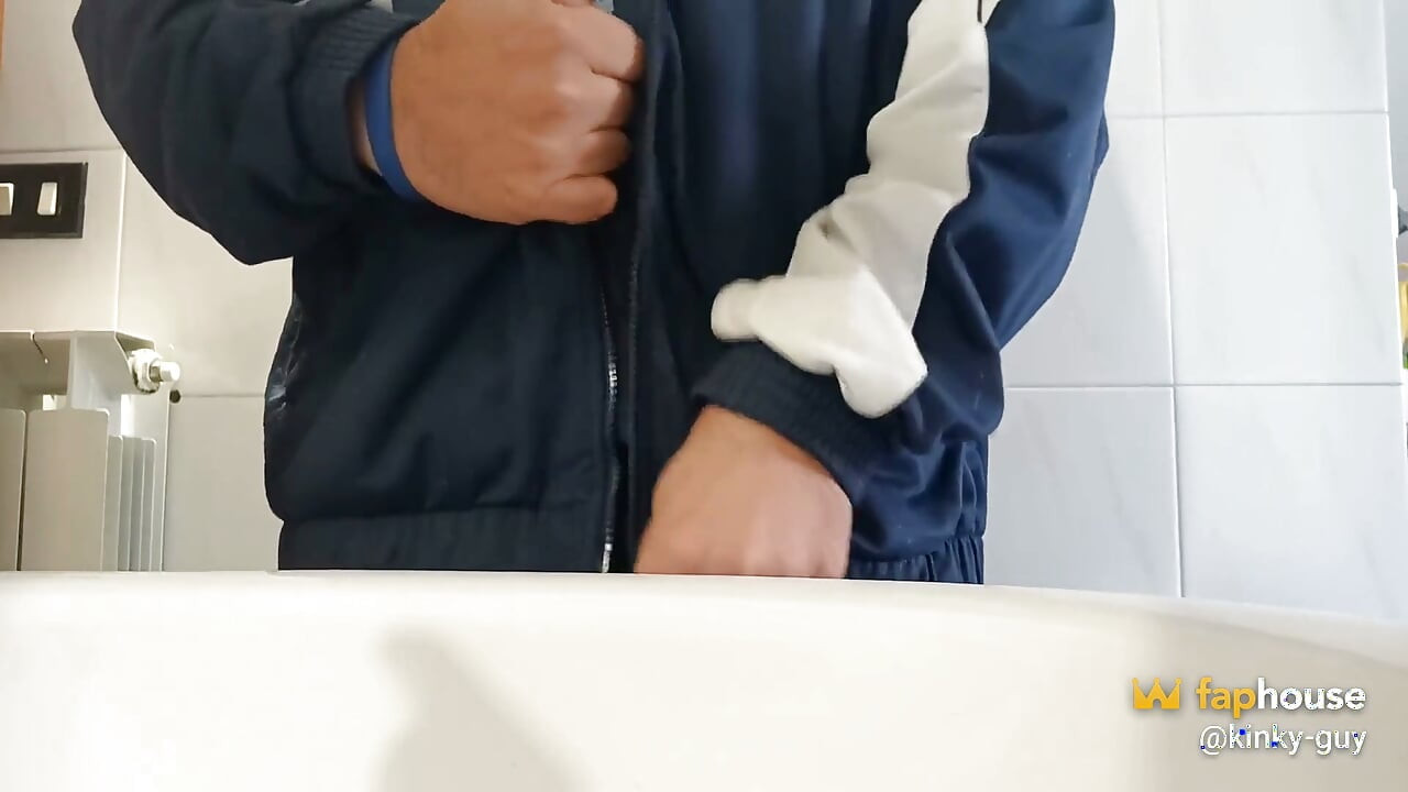 Long Morning Yellow Smelling Pee